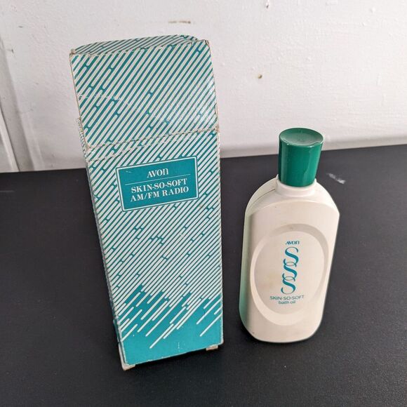 Vtg 1990 Avon Skin-So Soft AM/FM Radio Does‎ Not Work Broken Battery Compartment - Picture 1 of 9